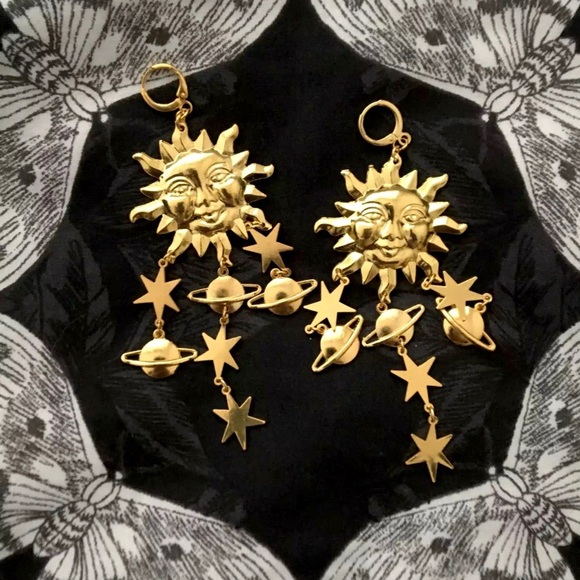 “Summer Solstice” Sun Star Planet Space Earrings - Picture 9 of 13